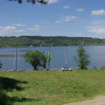 planche à voile sur le lac de naussac