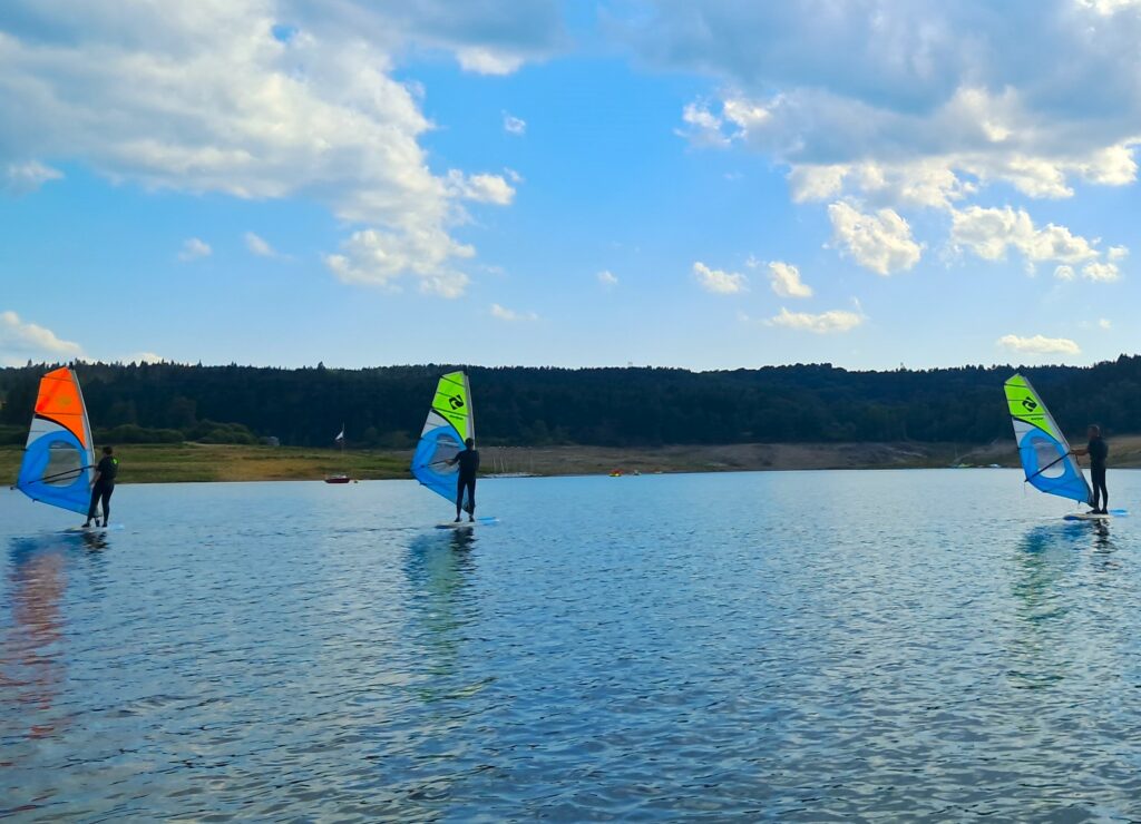 Stage de planche à voile en Lozère